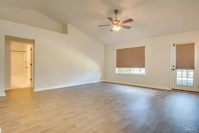 2136 Ainsdale Ct, Navarre, FL 32566 - Photo 3