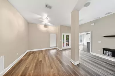 8342 Randall Dr, Navarre, FL 32566 - Photo 5