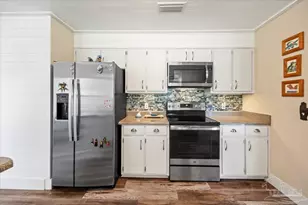 6006 W Shore Dr, Pensacola, FL 32526 - Photo 23
