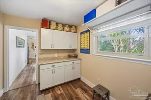 6006 W Shore Dr, Pensacola, FL 32526 - Photo 29