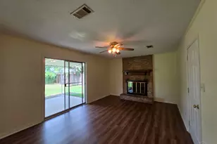6942 Falcon Dr, Pensacola, FL 32526 - Photo 7