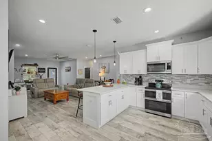 2096 Constitution Dr, Navarre, FL 32566 - Photo 19