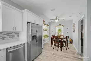 2096 Constitution Dr, Navarre, FL 32566 - Photo 5