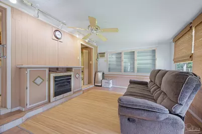 402 Clairmont Dr, Pensacola, FL 32506 - Photo 25