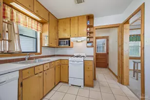 402 Clairmont Dr, Pensacola, FL 32506 - Photo 17