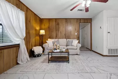 2403 E Johnson Ave, Pensacola, FL 32514 - Photo 17