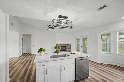 2216 Blue Lake Dr, Pensacola, FL 32506 - Photo 13