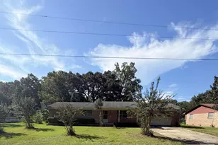 17 Seminole Trail, Pensacola, FL 32506 - Photo 1