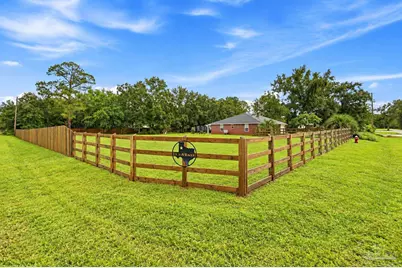 708 Mike Gibson Ln, Milton, FL 32583 - Photo 5