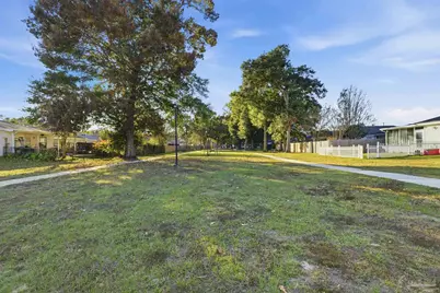2291 Trailwood Dr, Cantonment, FL 32533 - Photo 15