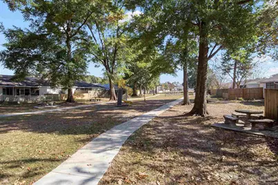 2332 Trailwood Dr, Cantonment, FL 32533 - Photo 21