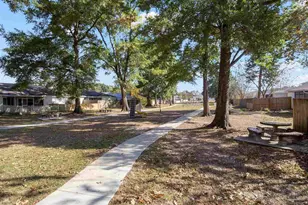 2332 Trailwood Dr, Cantonment, FL 32533 - Photo 21