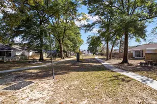 2332 Trailwood Dr, Cantonment, FL 32533 - Photo 23