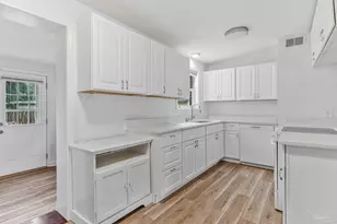 2121 Elaine Cir, Pensacola, FL 32504 - Photo 13