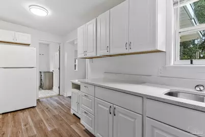 2121 Elaine Cir, Pensacola, FL 32504 - Photo 3