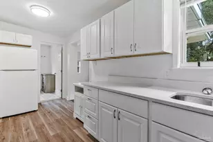 2121 Elaine Cir, Pensacola, FL 32504 - Photo 3