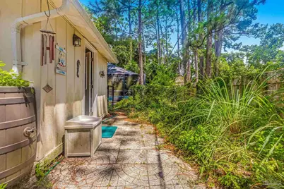 1370 Bayshore Ct, Gulf Breeze, FL 32563 - Photo 29