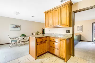 1370 Bayshore Ct, Gulf Breeze, FL 32563 - Photo 15