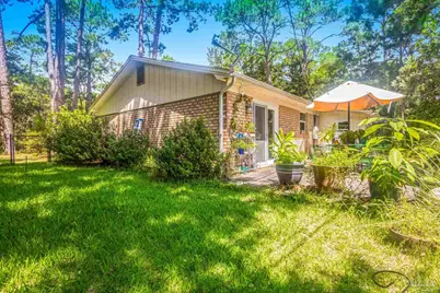 1370 Bayshore Ct, Gulf Breeze, FL 32563 - Photo 25