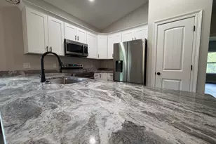 3296 Bonfire Dr, Milton, FL 32583 - Photo 9