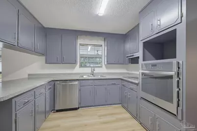 5560 Twin Creek Cir, Pace, FL 32571 - Photo 11
