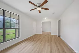 5560 Twin Creek Cir, Pace, FL 32571 - Photo 5