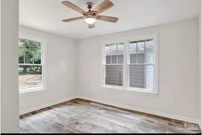 1220 N Kirk St, Pensacola, FL 32505 - Photo 11