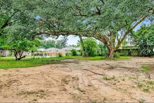 1220 N Kirk St, Pensacola, FL 32505 - Photo 15