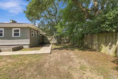 1808 N Reus St, Pensacola, FL 32501 - Photo 39