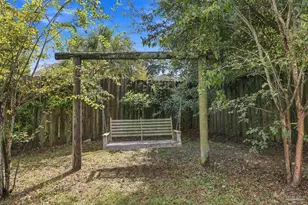 1808 N Reus St, Pensacola, FL 32501 - Photo 37
