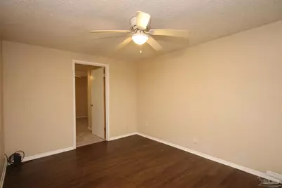 5 N Edgewood Cir #C, Pensacola, FL 32506 - Photo 5