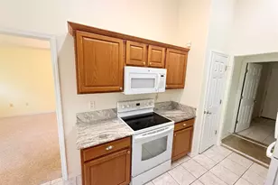 6913 Calle De Bandoledo, Navarre, FL 32566 - Photo 5