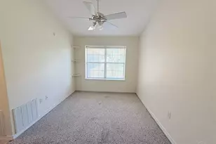 6913 Calle De Bandoledo, Navarre, FL 32566 - Photo 7