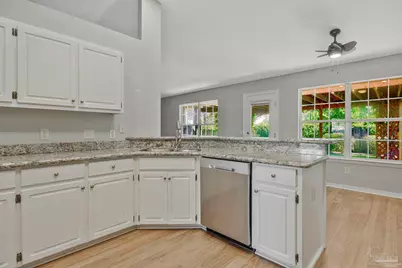 1028 Great Oaks Dr, Gulf Breeze, FL 32563 - Photo 19