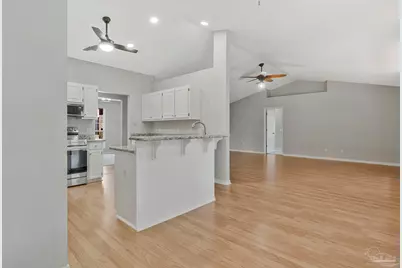 1028 Great Oaks Dr, Gulf Breeze, FL 32563 - Photo 15