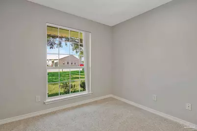 1028 Great Oaks Dr, Gulf Breeze, FL 32563 - Photo 5