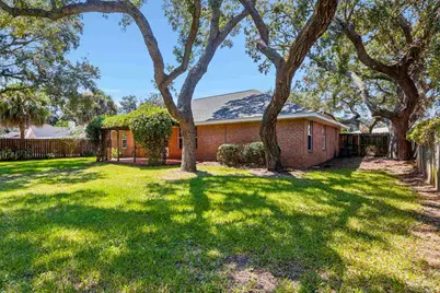 1028 Great Oaks Dr, Gulf Breeze, FL 32563 - Photo 47
