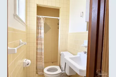 6400 White Oak Dr, Pensacola, FL 32503 - Photo 7