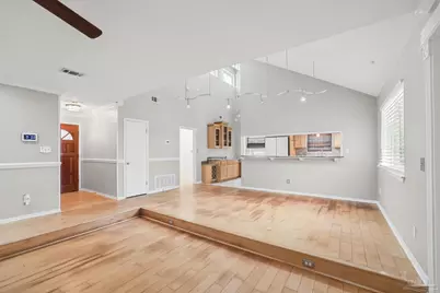2143 Yardley Cir, Pensacola, FL 32505 - Photo 19