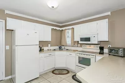1482 S Fairfield Dr, Pensacola, FL 32507 - Photo 11
