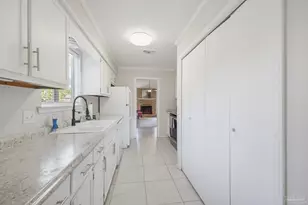 6102 Alicia Dr, Pensacola, FL 32504 - Photo 15