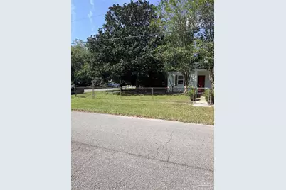 13 Lincoln Rd, Pensacola, FL 32507 - Photo 3