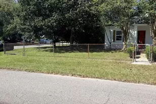 13 Lincoln Rd, Pensacola, FL 32507 - Photo 3
