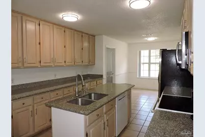 6340 Summer Lakes Ln, Pensacola, FL 32504 - Photo 9