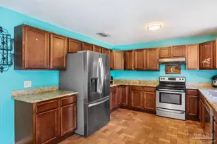 1695 Beechwood Dr, Gulf Breeze, FL 32563 - Photo 9
