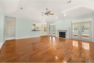 1017 Bushwood Dr, Cantonment, FL 32533 - Photo 9