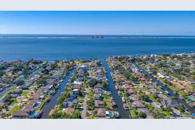 1153 Sunset Ln, Gulf Breeze, FL 32563 - Photo 43