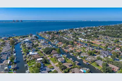 1153 Sunset Ln, Gulf Breeze, FL 32563 - Photo 41
