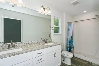 701 Boxwood Dr, Pensacola, FL 32503 - Photo 9