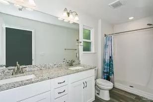 701 Boxwood Dr, Pensacola, FL 32503 - Photo 9